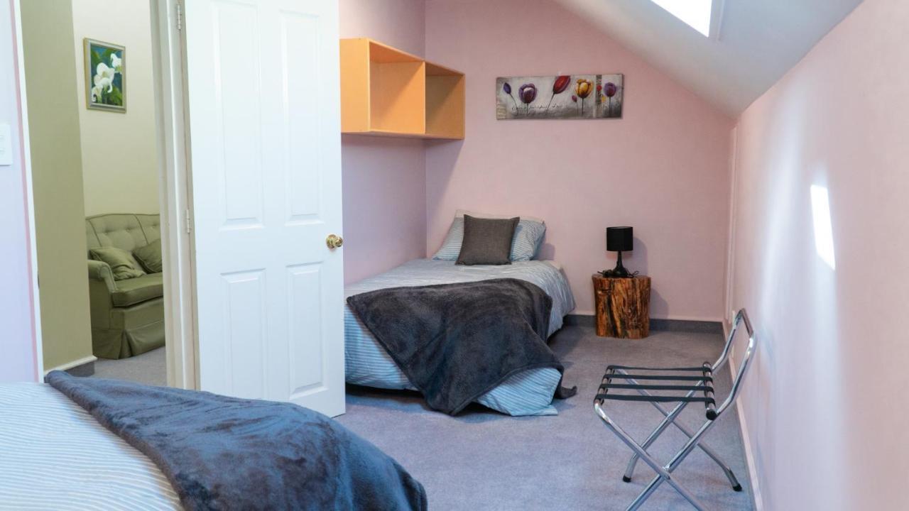 Fairhall Guest Lodge Woodbourne Bagian luar foto